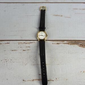 Seiko Ladies Stainless Steel Analog Watch – Water Resistant Classic Quartz